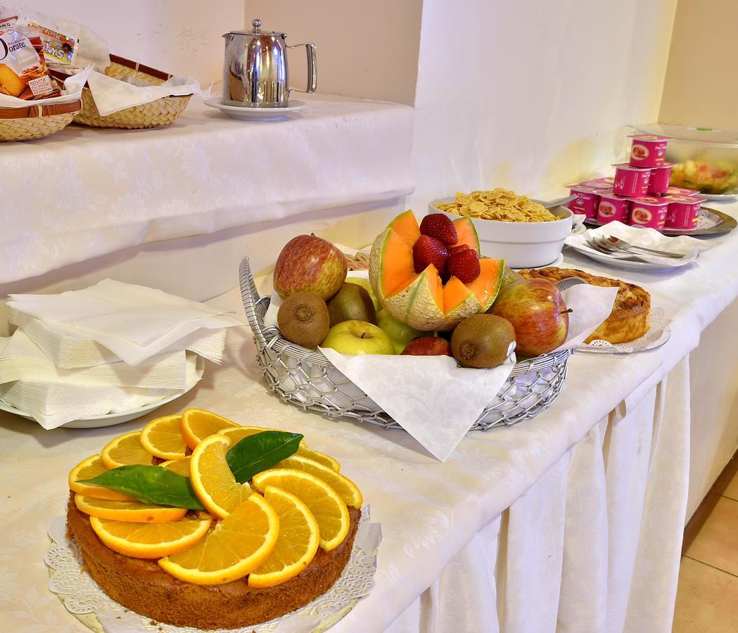 Dropiluc Hotel Druento Bagian luar foto